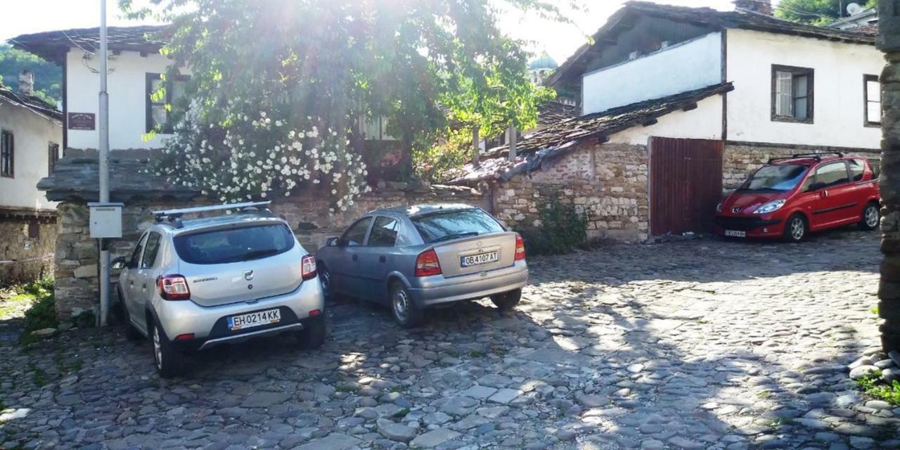 The Tinkov House In Ловеч Экстерьер фото